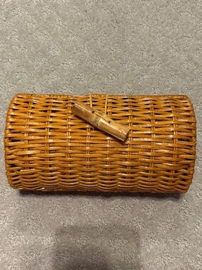 EUC Lilly Pulitzer Woven Rattan Clutch in Honey Brown